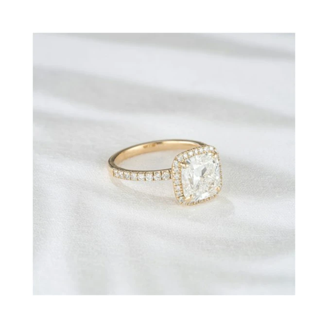 Beatrice 3.00ct Lab Diamond Cushion Cut Engagement Ring In 18K Yellow Gold F/VS1 4 Beatrice 3.00ct Lab Diamond Cushion Cut Engagement Ring In 18K Yellow Gold F/VS1 - Image 4